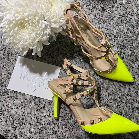 Jessica Simpson Shoes - Jessica Simpson Dameera Pumps 💛